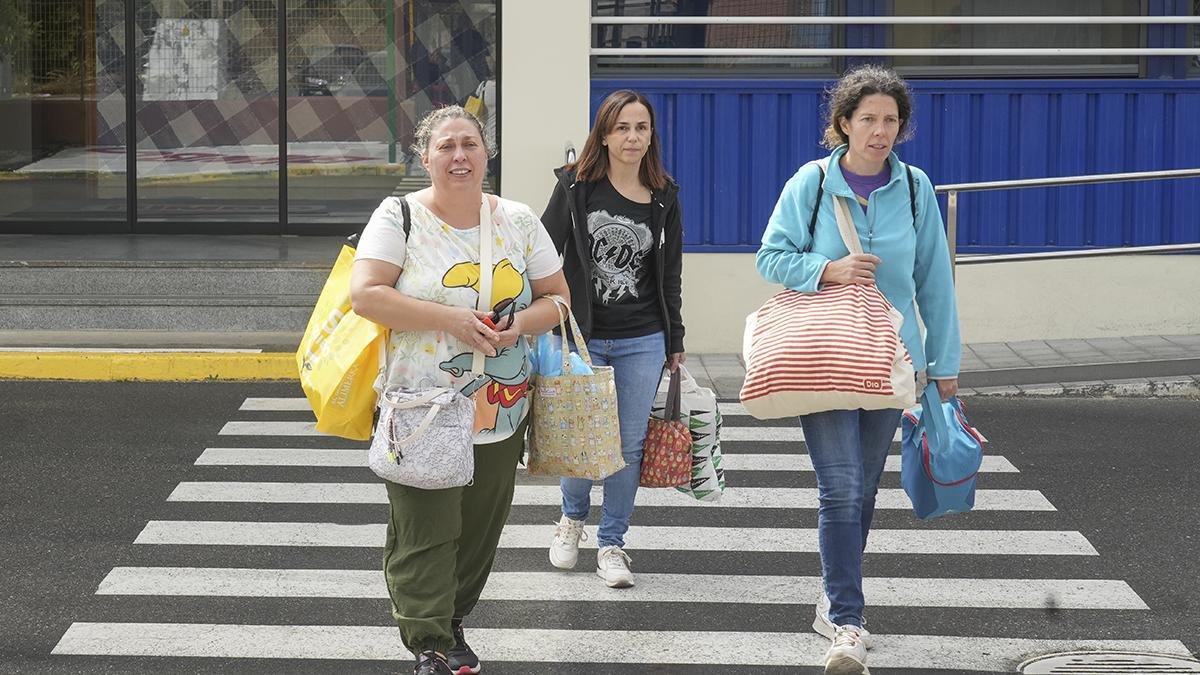 Trabajadores de Bimbo abandonando su trabajo.