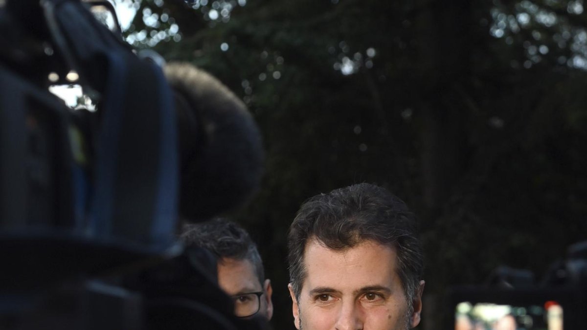 El secretario general del PSOE de Castilla y León, Luis Tudanca, participa en una asamblea con la militancia del PSOE de Burgos