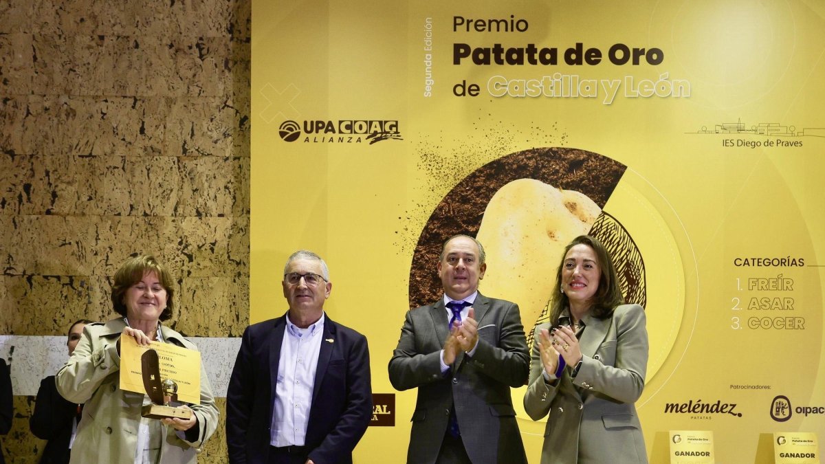 Celebración de la Segunda Edición de los Premios Patatas de Oro de Castilla y León, que organiza la Alianza UPA-COAG. Asiste la consejera de Agricultura, María González.