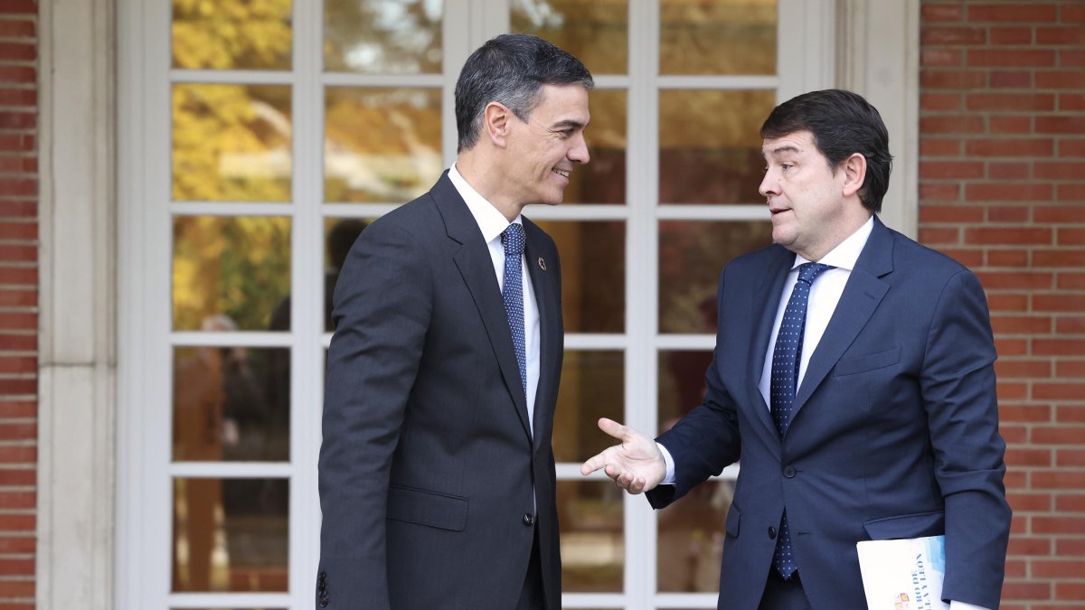 Pedro Sánchez y Alfonso Fernández Mañueco se reúnen en La Moncloa.
