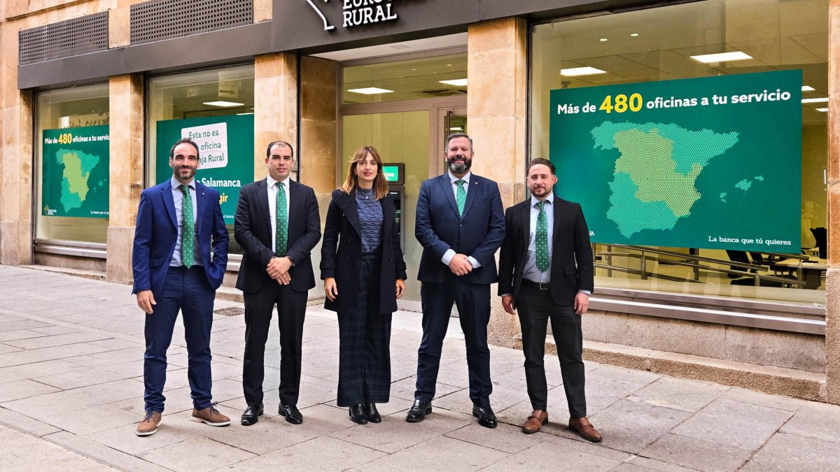 Imagen de archivo de la apertura de la oficina de Eurocaja Rural en Salamanca.