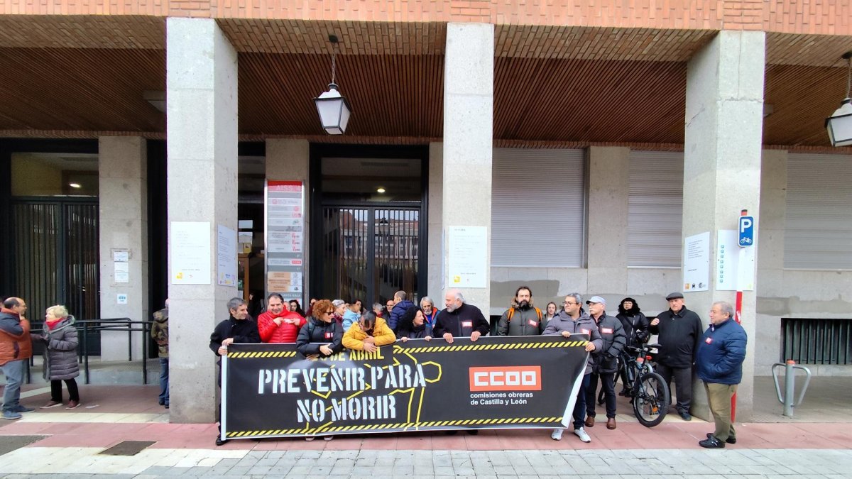 Concentración CCOO por el accidente de Husillos.