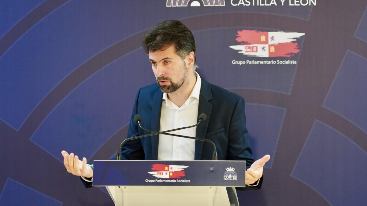 El portavoz del Grupo Parlamentario Socialista y secretario general del PSCyL, Luis Tudanca.
