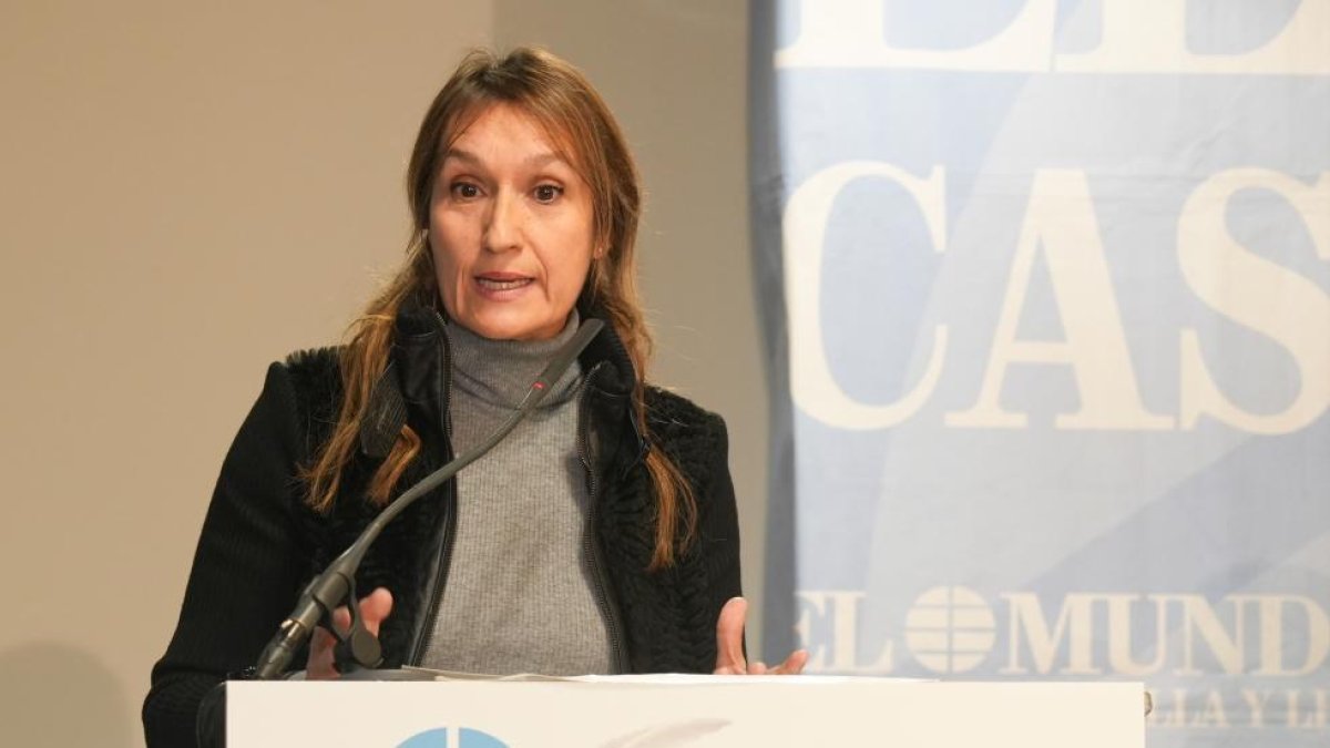 La consejera de Educación, Rocío Lucas, en el Club de Prensa de El Mundo-Diario de Castilla y León '40 años de autonomía universitaria'