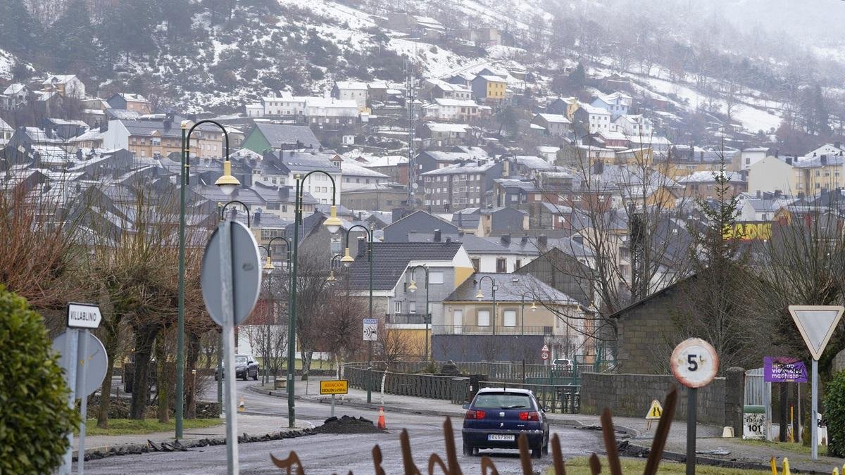 Localidad nevada en la provincia de León.