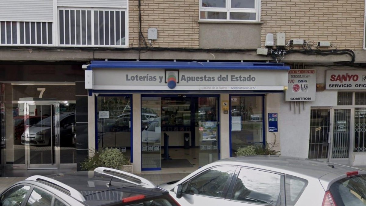 La administración de lotería nº17 de Burgos, 'El Búho de la Suerte' que ha repartido 120.000 euros.