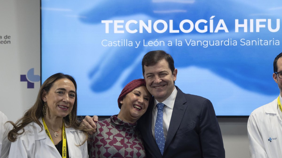 El presidente de la Junta de Castilla y León, Alfonso Fernández Mañueco, en el acto de presentación de la nueva tecnología HIFU en la Sanidad de Castilla y León