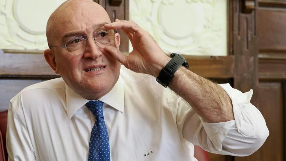 Entrevista al alcalde de Valladolid, Jesús Julio Carnero.