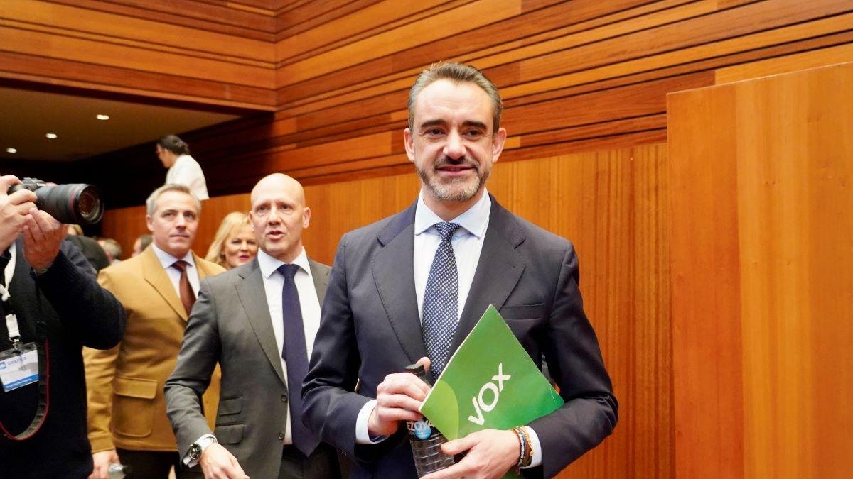 El portavoz de Vox, David Hierro, en el debate del estado de la Comunidad.