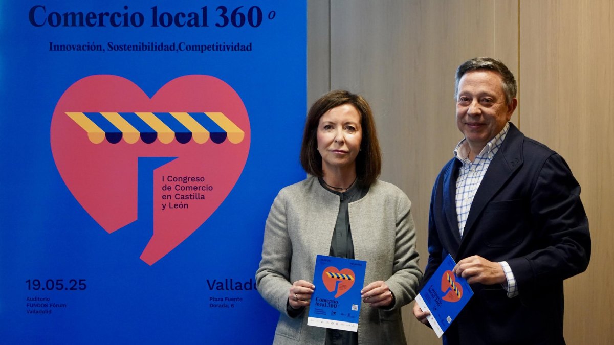 Presentación del I Congreso de Comercio de Castilla y León, con el presidente de Conferco, Adolfo Sainz, y la directora general de Comercio y Consumo de la Junta, María Pettit.