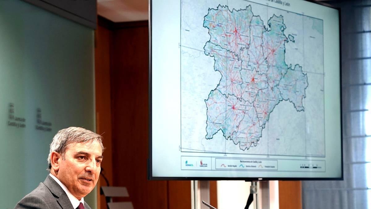 El consejero de Movilidad y Transformación Digital, José Luis Sanz Merino, comparece en rueda de prensa posterior al Consejo de Gobierno.