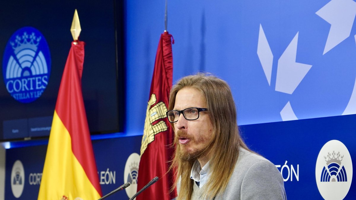 El portavoz de Podemos en las Cortes, Pablo Fernández, en una imagen de archivo.