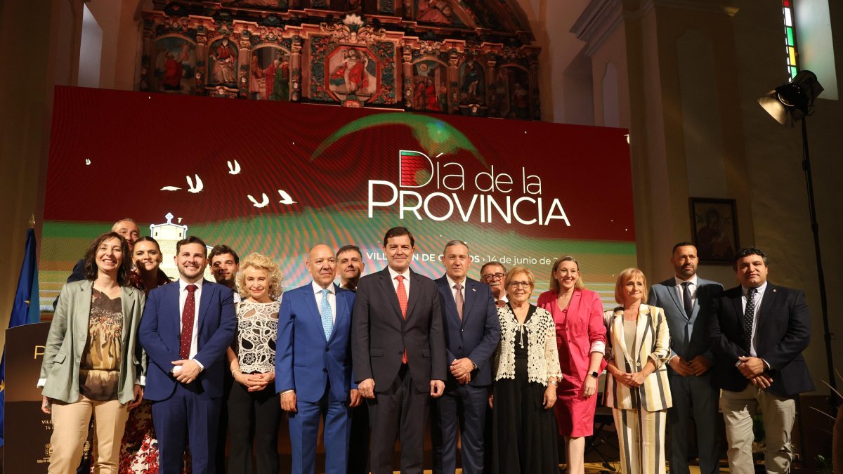Autoridades presentes en el acto institucional del Día de la Provincia de Zamora.
