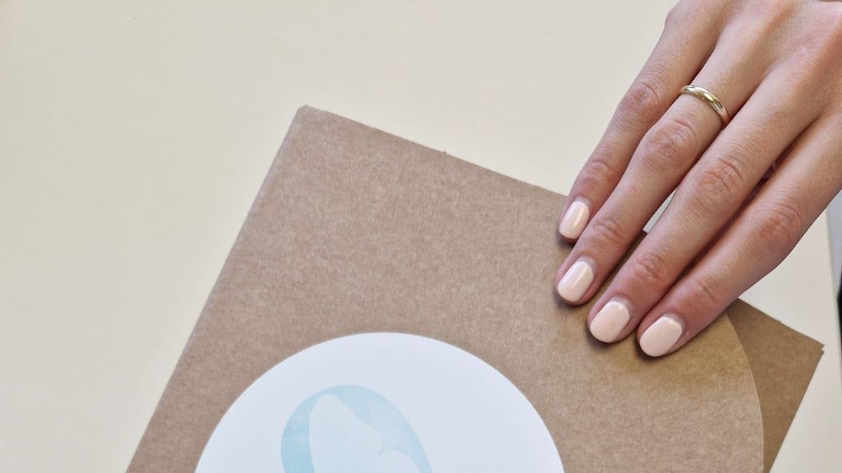 Caja de duelo que entregan los hospitales para ofrecer apoyo emocional a las familias que sufren la pérdida de su bebé