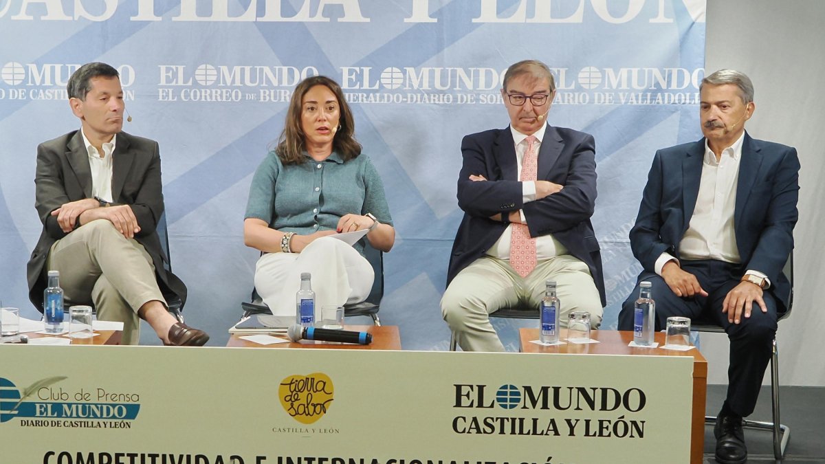 Francisco Hevia, María González Corral, Samuel Moreno y Javier Oblanca.
