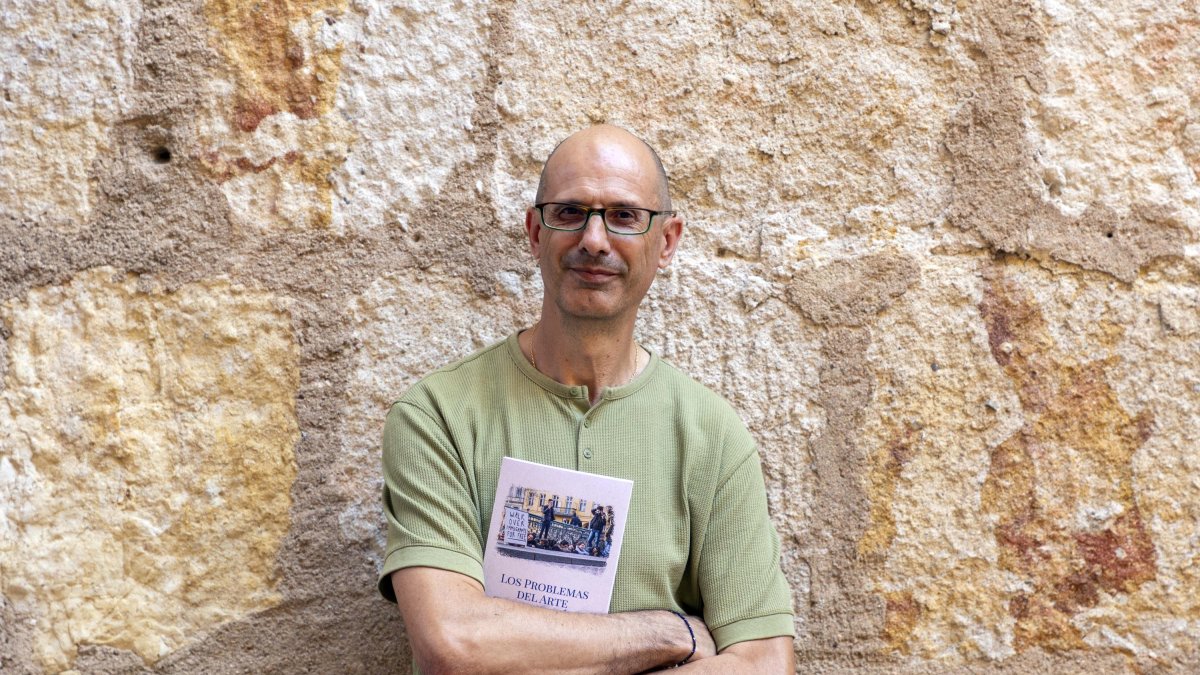 Rafael López Borrego presenta su último libro `Los problemas del arte contemporáneo'.