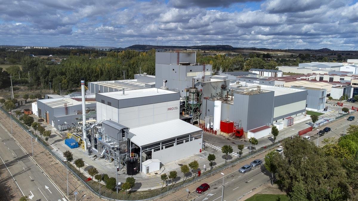 Vista aérea de la fábrica de Prosol en Venta de Baños (Palencia).