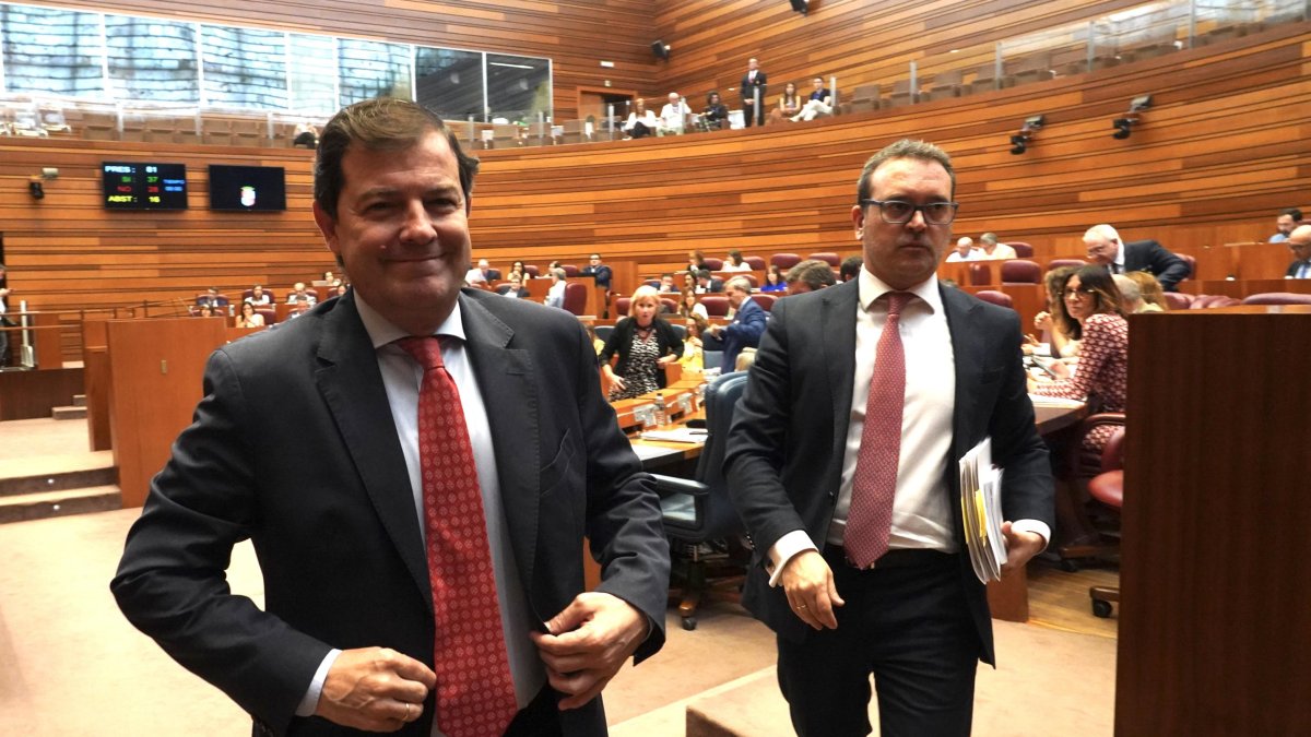Alfonso Fernández Mañueco y Ricardo Gavilanes, en una imagen de archivo.