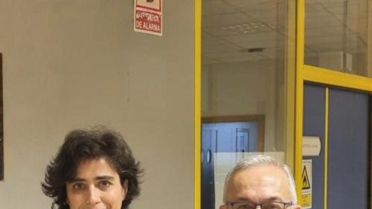 María Luisa del Río, doctora en Veterinaria, y José Ignacio Rodríguez-Barbosa, catedrático de Inmunología de la Universidad de León