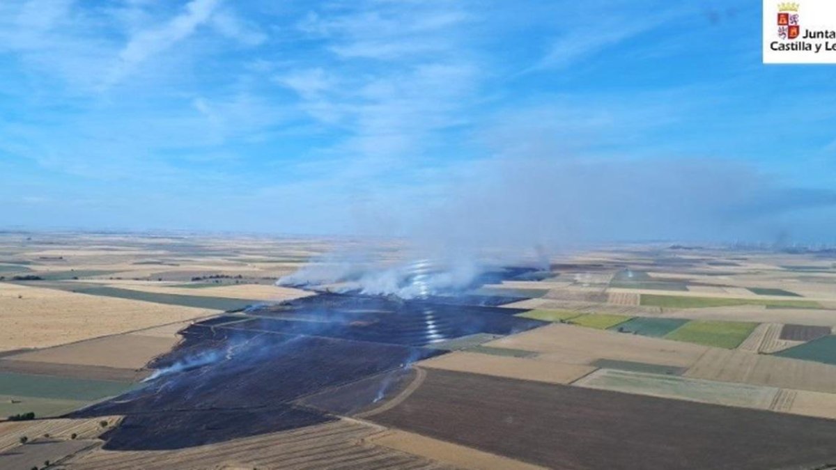 Incendio en Montealegre de Campos en la provincia de Valladolid