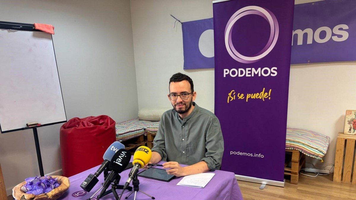 El coordinador de Podemos en Castilla y León, Miguel Ángel Llamas.