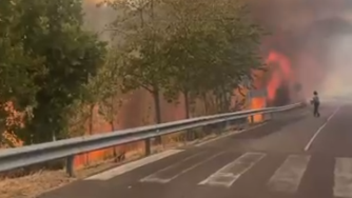 Imagen de archivo de el incendio de Berlanga del Bierzo en León