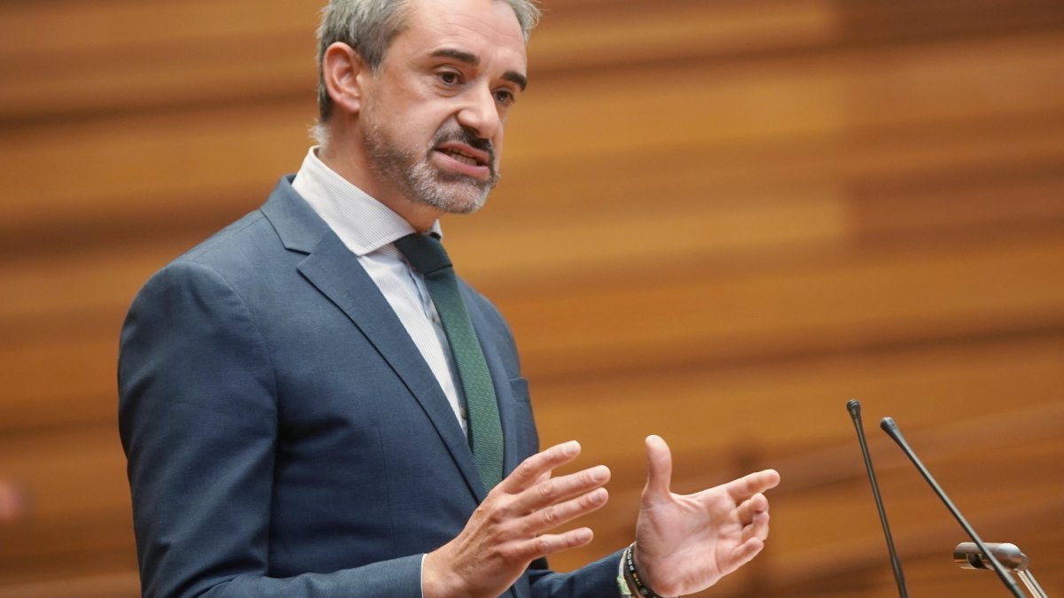 El portavoz de VOX en las Cortes, David Hierro, en una imagen de archivo de la Legislatura pasada.