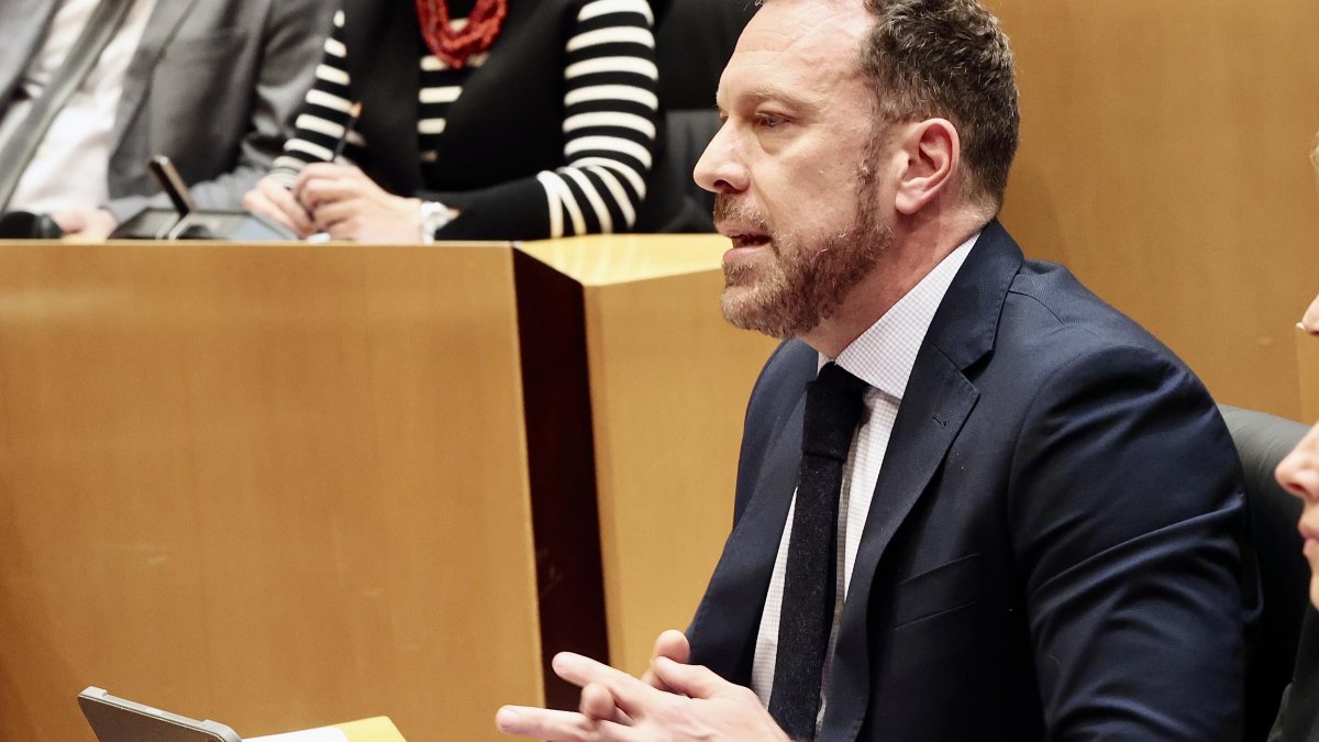 Héctor Palencia en una intervención en la Comisión de Transportes del Senado, en una imagen de archivo.