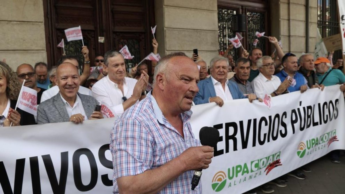 Imagen de archivo de la movilización en Madrid para reclamar el restablecimiento de las paradas del AVE suprimidas en Sanabria.