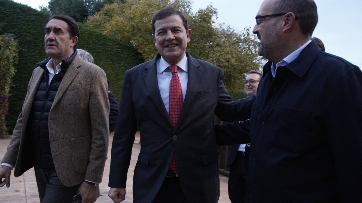Juan Carlos Suárez Quiñones, Alfonso Fernández Mañueco y Marco Morala.