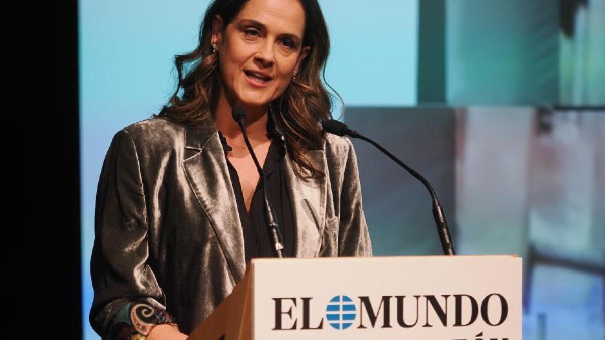 La editora de El Mundo de Castilla y León, Adriana Ulibarri, durante su discurso en los Premios la Posada