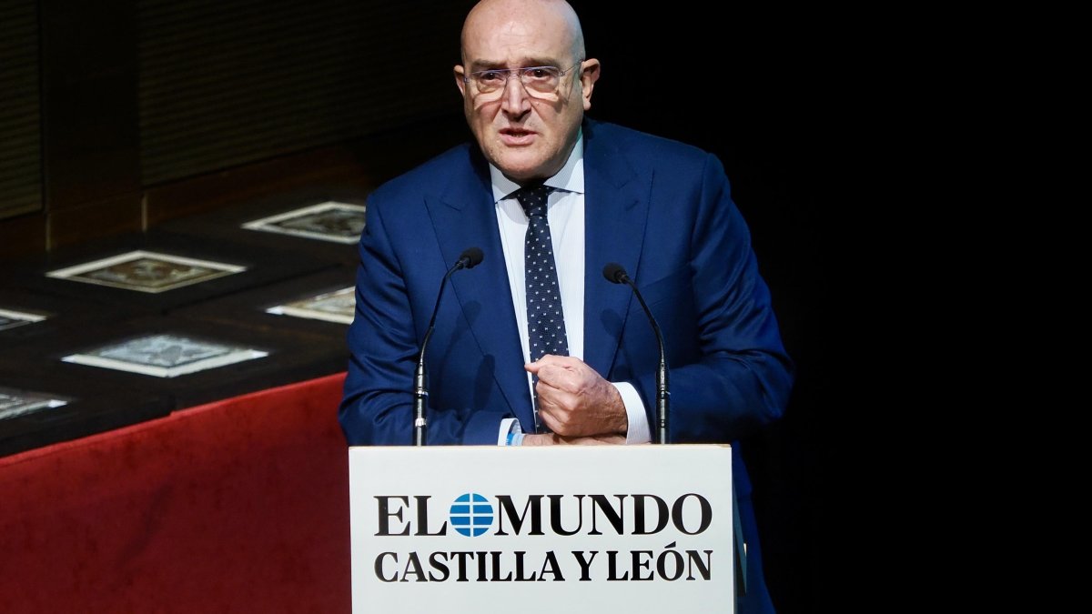 El alcalde de Valladolid, Jesús Julio Carnero, durante su discurso en los Premios la Posada