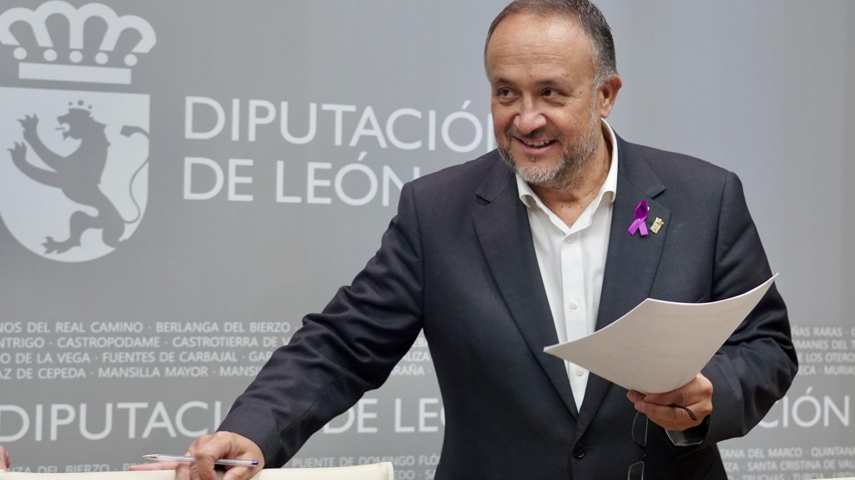 El presidente de la Diputación de León, Gerardo Álvarez Courel