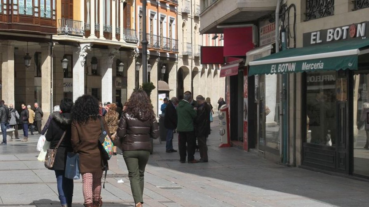 Zona comercial de la calle Mayor de Palencia.