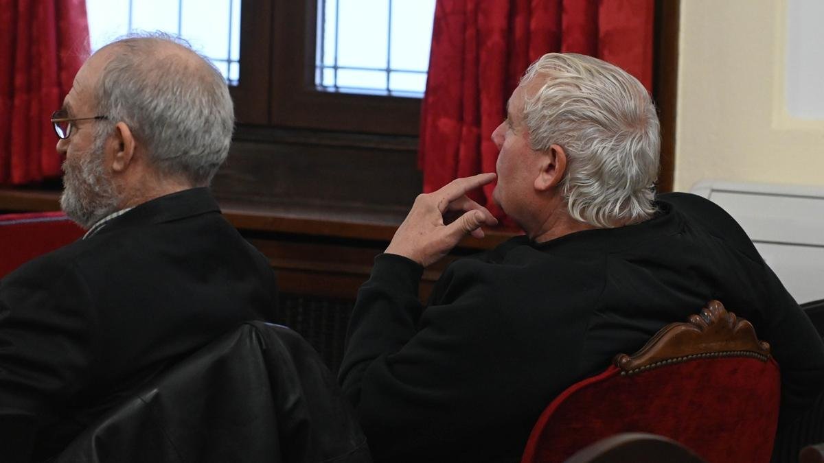 Un momento del juicio por la agresión al presidente del Consejo Comarcal del Bierzo, Olegario Ramón