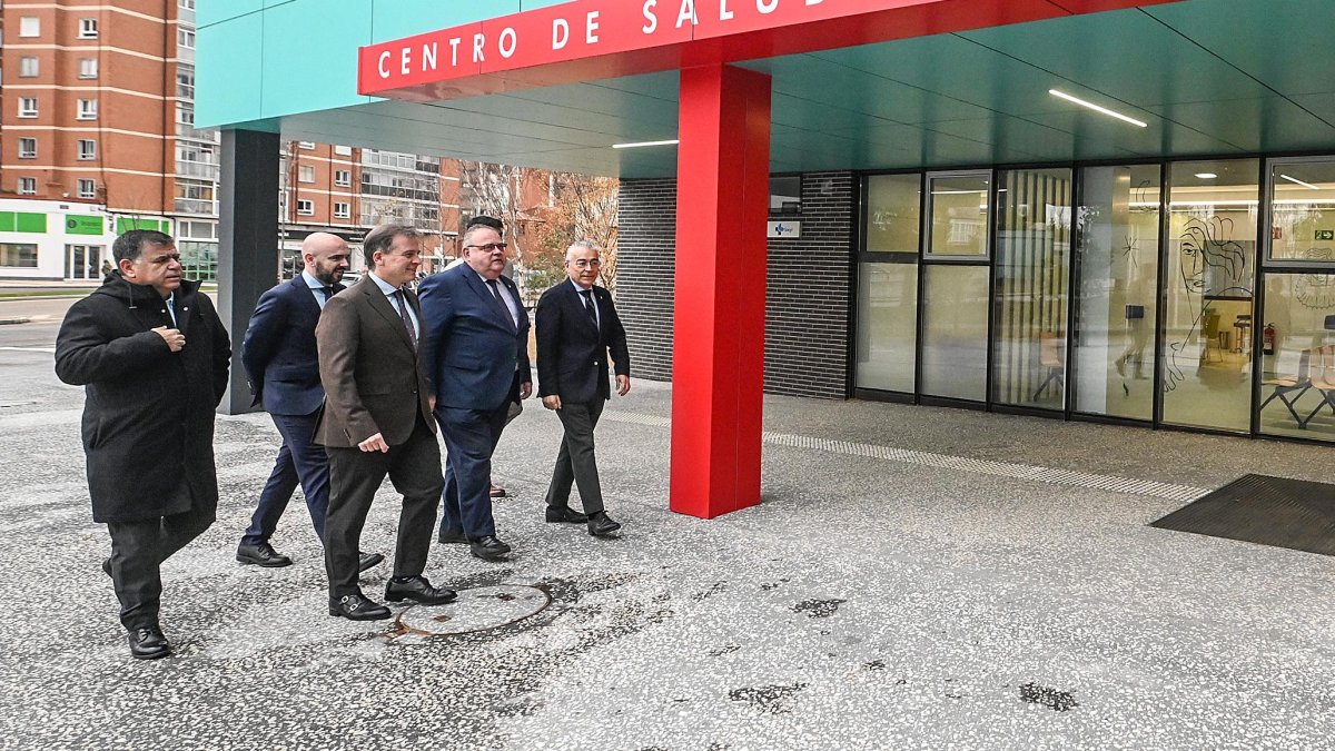 Alejandro Vázquez, visita el nuevo centro de salud Federico García Lorca-El Silo de Burgos