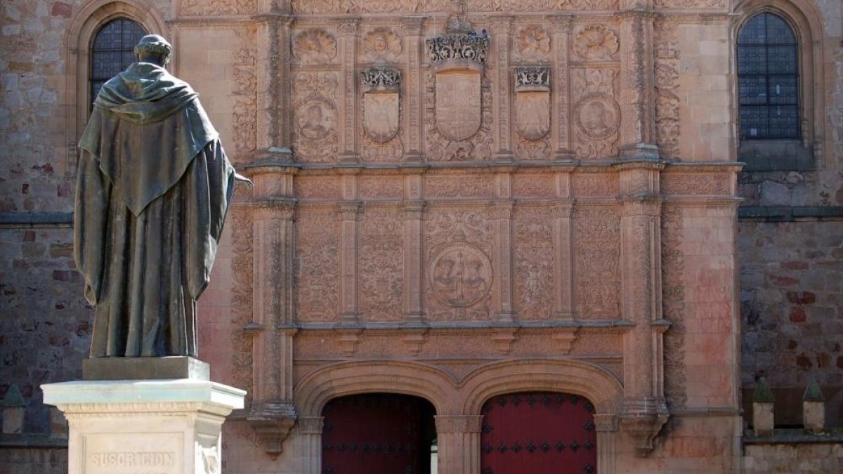 Fachada de la Universidad de Salamanca en una imagen de archivo