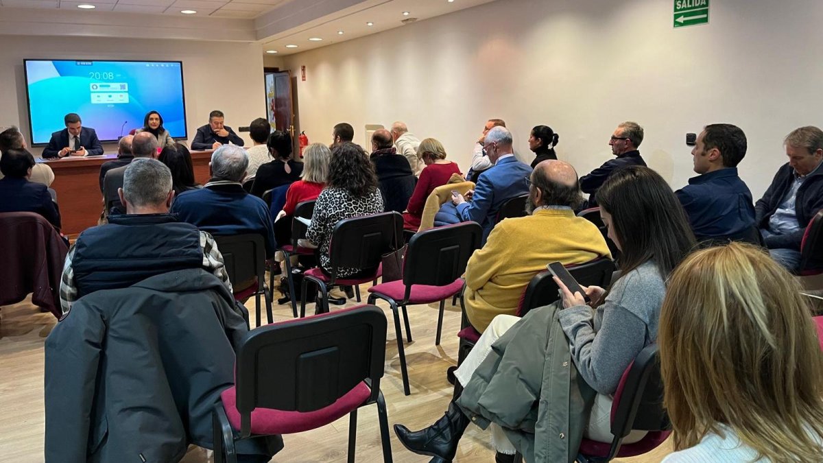 Consejo General de la UPL para la aprobación de las listas al 15-M.