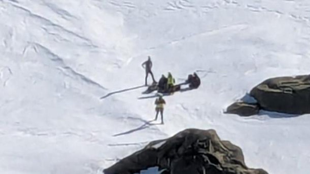 Rescatan a un montañero herido tras sufrir una caída en el pico Los Barrerones, en Navalperal de Tormes