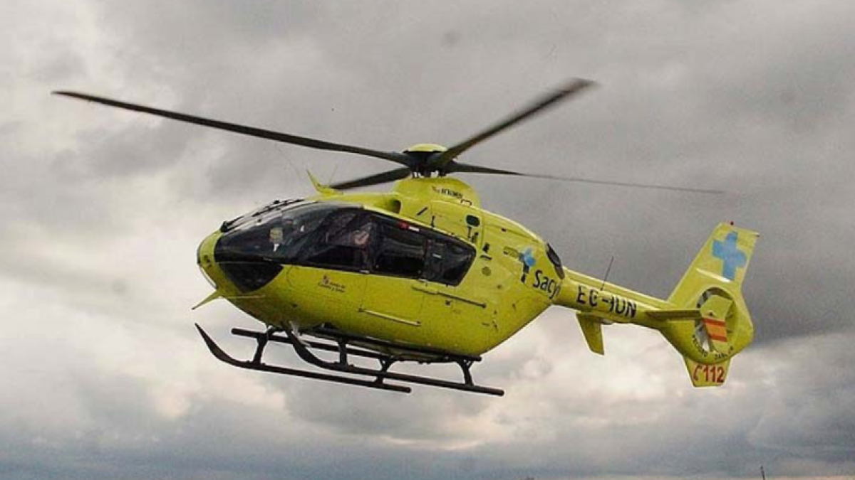 Imagen de archivo de un helicóptero sanitario