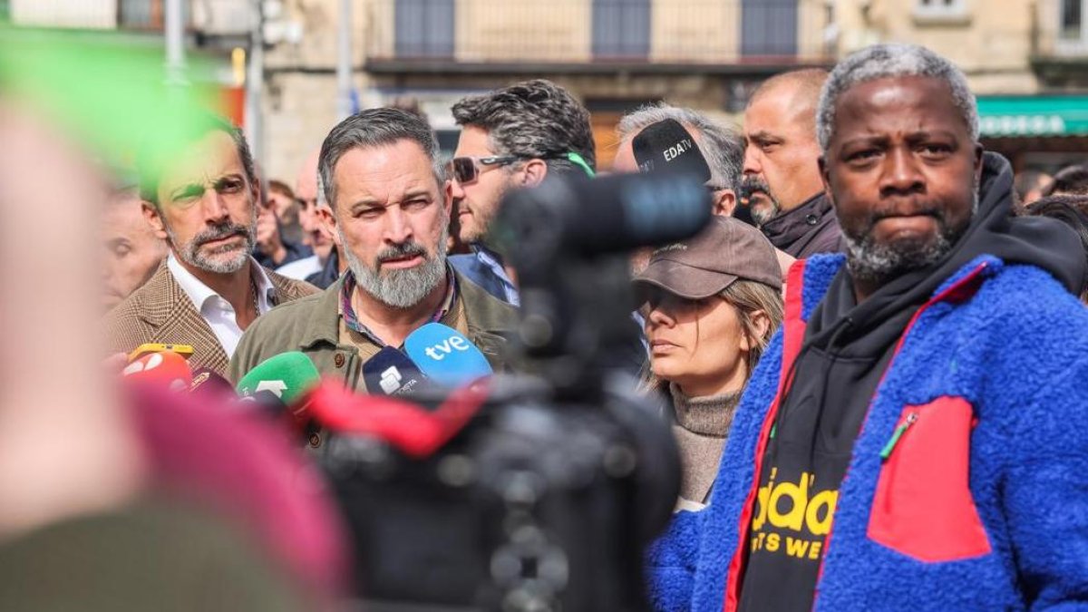 Santiago Abascal, en su comparecencia ante los medios en El Espinar (Segovia)