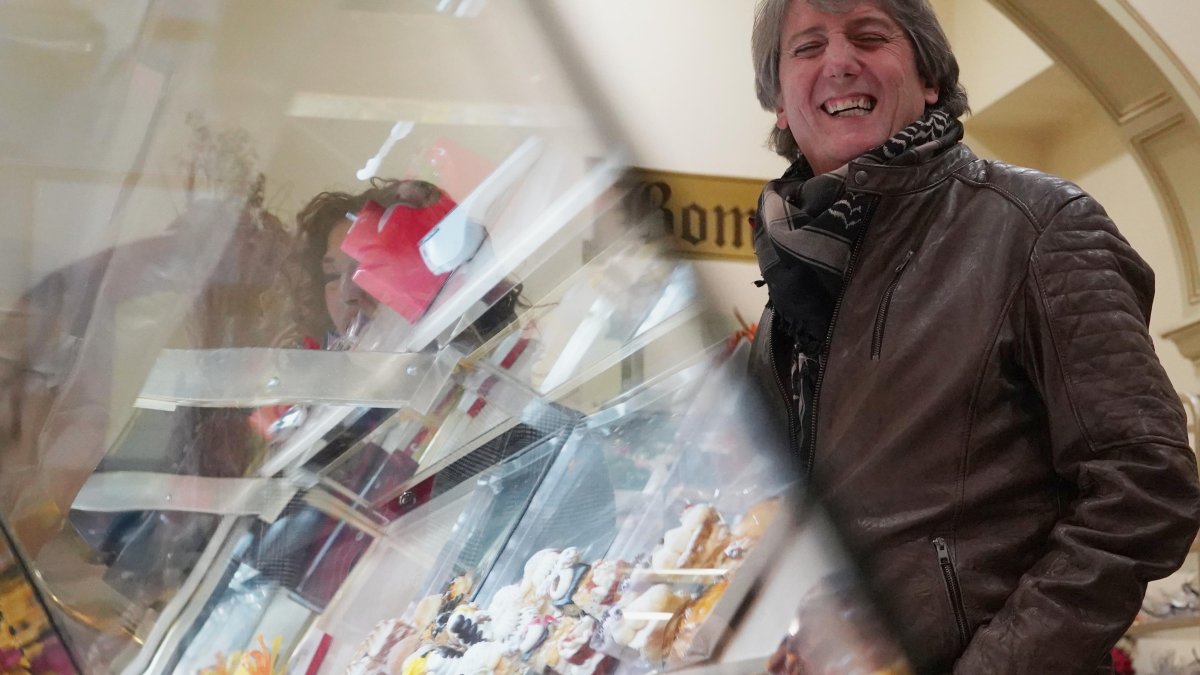 El secretario general del PSOECyL y candidato a la Presidencia de la Junta, Carlos Martínez, antes del acto público en Miranda de Ebro (Burgos).