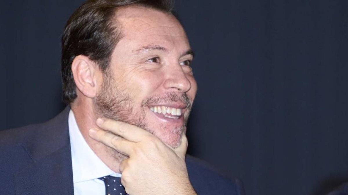 El ministro de Transportes y Movilidad Sostenible, Óscar Puente, en el foro.