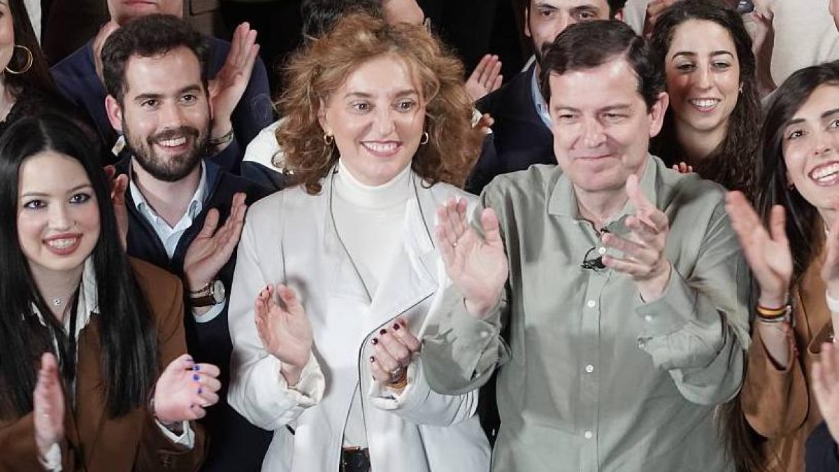 Alfonso Fernández Mañueco participa en un acto con jóvenes en Valladolid.