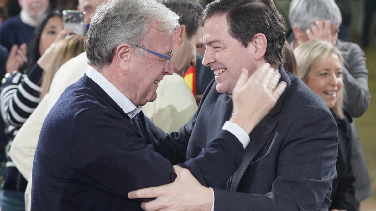 Antonio Silván y Alfonso Fernández Mañueco.