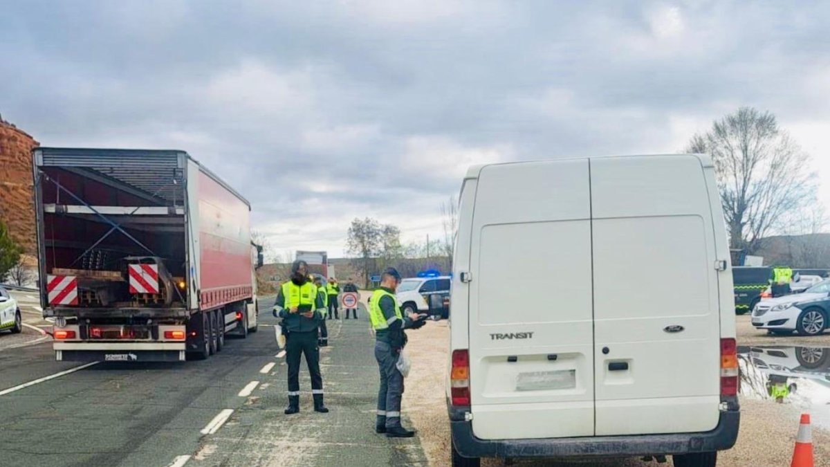 Imagen de la Guardia Civil en un control preventivo