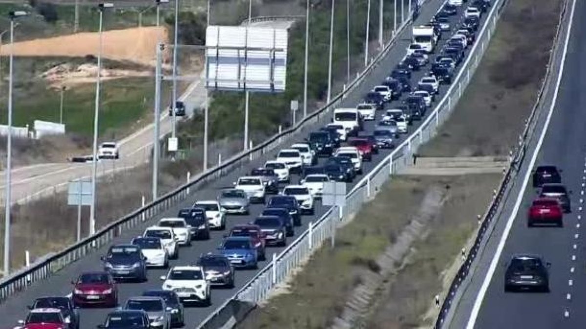Retenciones en la A-1 en Burgos.