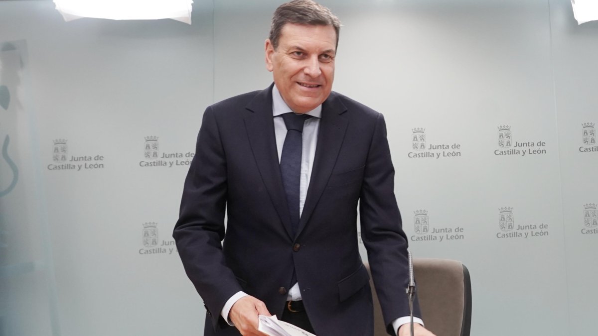 El portavoz y consejero de Economía y Hacienda, Carlos Fernández Carriedo.