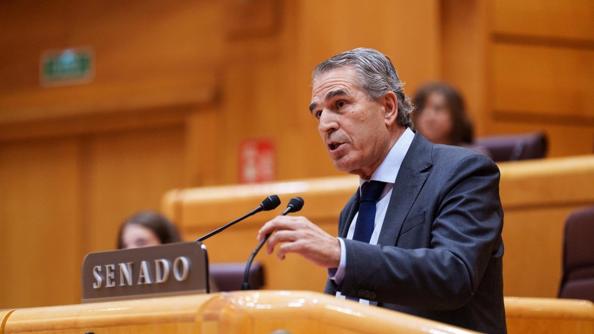 El senador del PP por Segovia Juan José Sanz Vitorio