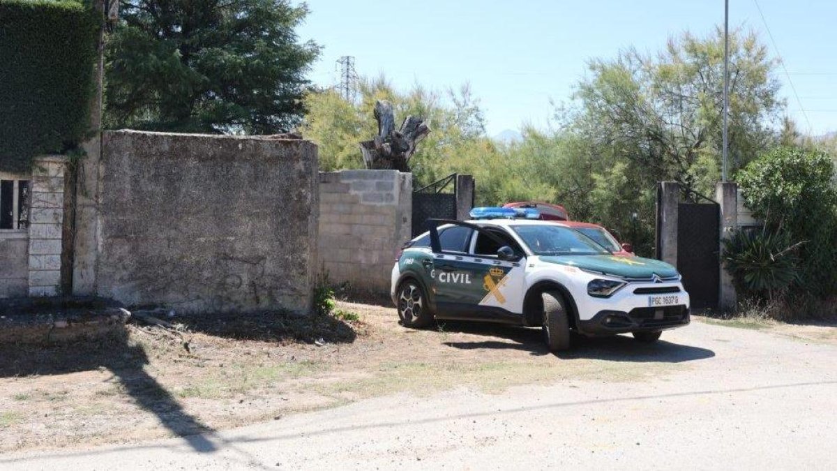 Acceso a la finca en la que se produjeron los hechos.